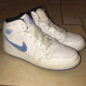 Nike Air Jordan One Boy’s White/Carolina Blue Sz 7